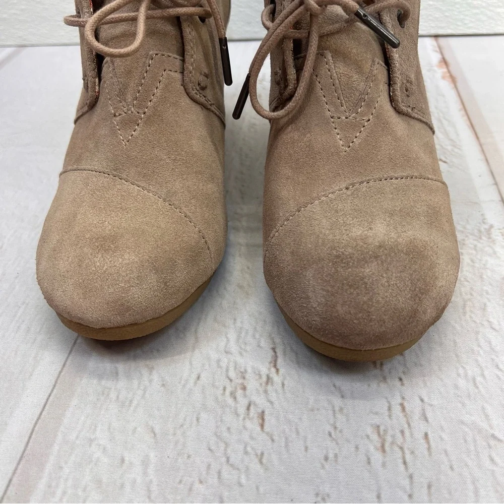 TOMS Women's Black‎ Suede Desert Wedges SIZE 10